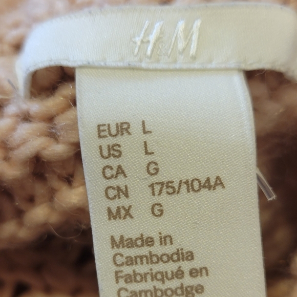 H&M Women's Ribbed Crew Neck Sweater - Beige - Picture 4 of 5